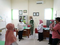 Pj Wali Kota Kediri Tinjau Layanan UPTD Puskesmas Pesantren 2, Pastikan Layanan Dasar Berjalan Baik