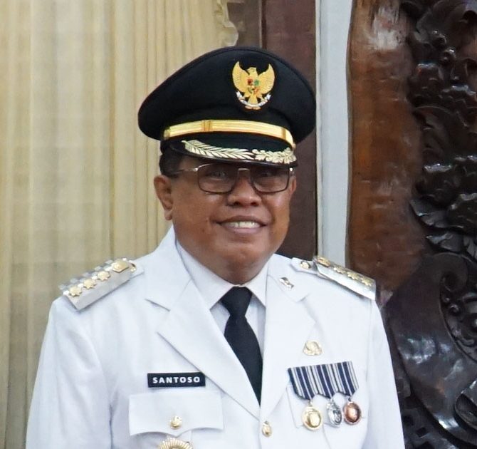 Seragam Gratis Mulai Didistribusikan ke Siswa di Kota Blitar