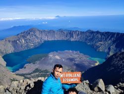 Ayah dan Anak di Blitar Pencinta Petualangan, Punya Pengalaman Terjebak Hujan di Gunung Kelud