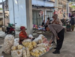  Jaga Kamtibmas Jelang Pilkada, Petugas Polsek Kandat Blusukan Sampai ke Pasar Tradisional