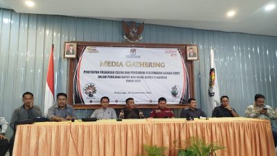KPU Ponorogo Tetapkan Sugiri Sancoko - Lisdyarita dan Ipong Muchlisoni - Segoro Luhur Kusuma Daru Sebagai Peserta Pilbup