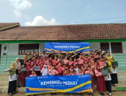 DJP Jawa Timur II Peduli Pendidikan, Hibahkan Peralatan Sekolah untuk SDN Karangpatihan Ponorogo
