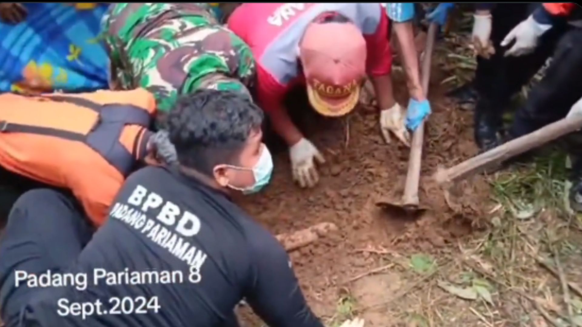 Video Penemuan Jasad Gadis Penjual Gorengan Hebohkan Warganet, Ditemukan Terkubur Tanpa Busana! 