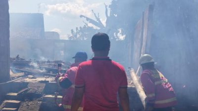 Rumah Gedek di Tulungagung Hangus Terbakar, Kerugian Capai Rp 250 Juta!
