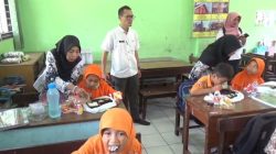 SDN 1 Kepatihan Jadi Lokasi Simulai Makan Siang Gratis, PJ Bupati Jombang Berikan Dukungan