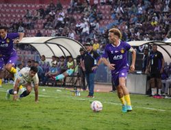 Tendangan Bebas Ze Valente Amankan Poin Penuh untuk Persik