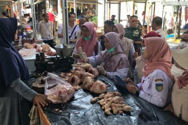 Ketersediaan beras dan bapok di Kabupaten Kediri memadai hingga akhir tahun