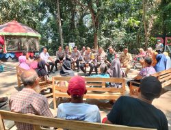 Ngobrol Bareng dengan Warga di Tosaren, Kapolres Kediri Kota Berpesan Jaga Ketertiban di Tahun Politik