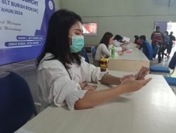 Ribuan Buruh Pabrik Rokok Bagian Produksi di Kota Kediri Mendapatkan BLT DBH CHT Sebesar Satu Juta Rupiah Per Orang, Ini Pesan Kepala Dinas Sosial Kota Kediri