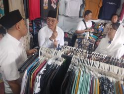 Kaesang Ziarah ke Makam Bung Karno di Blitar, Borong Kaos Gambar Bung Karno
