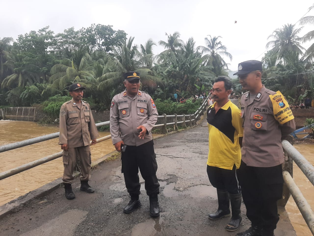 Trenggalek Dilanda Bencana, Jembatan Putus Diterjang Banjir hingga Rumah Rusak Dihantam Longsor