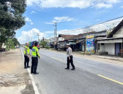 Pemotor Warga Karangan, Trenggalek Tewas Setelah Tubruk Elf 