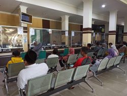 Satu Bulan Menuju Pencoblosan, Dispendukcapil Ponorogo Genjot Perekaman E-KTP untuk Pemilih Pemula