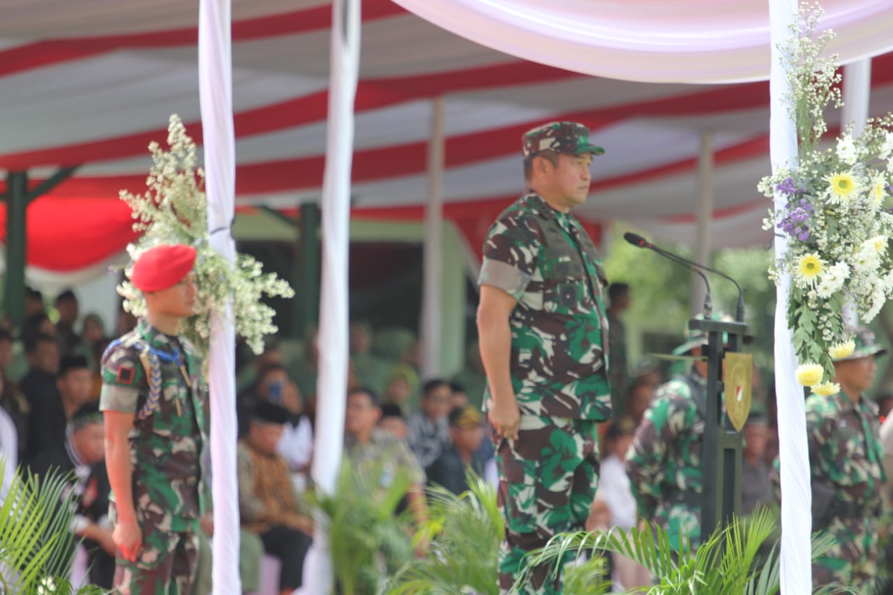 Kasad Jenderal TNI Maruli Simanjuntak Resmi Tutup TMMD ke-122 Kodim 0809 Kediri