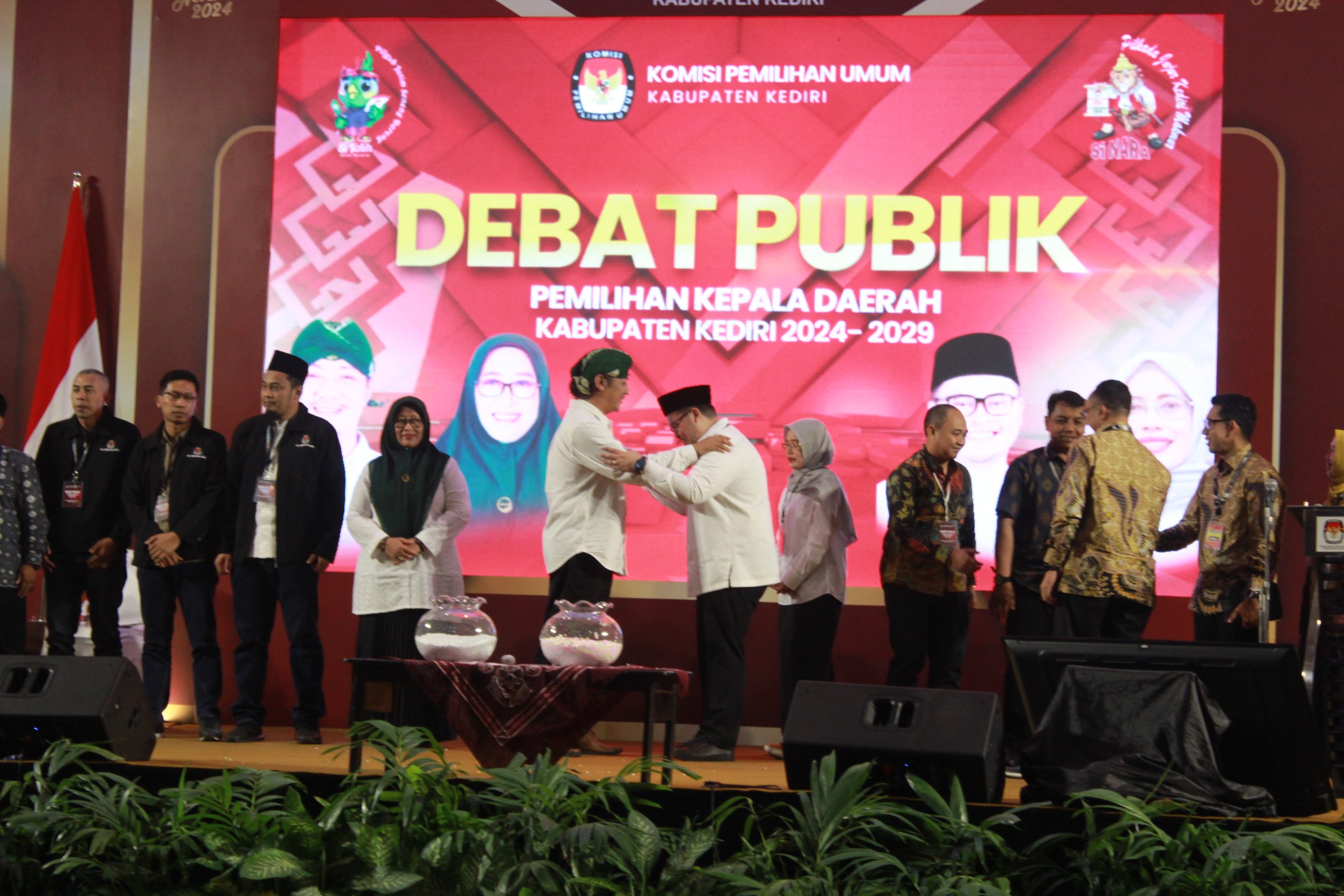 Pasca Debat Perdana, Ini Tanggapan Paslon Nomor Urut 2 Mas Dhito-Mbak Dewi