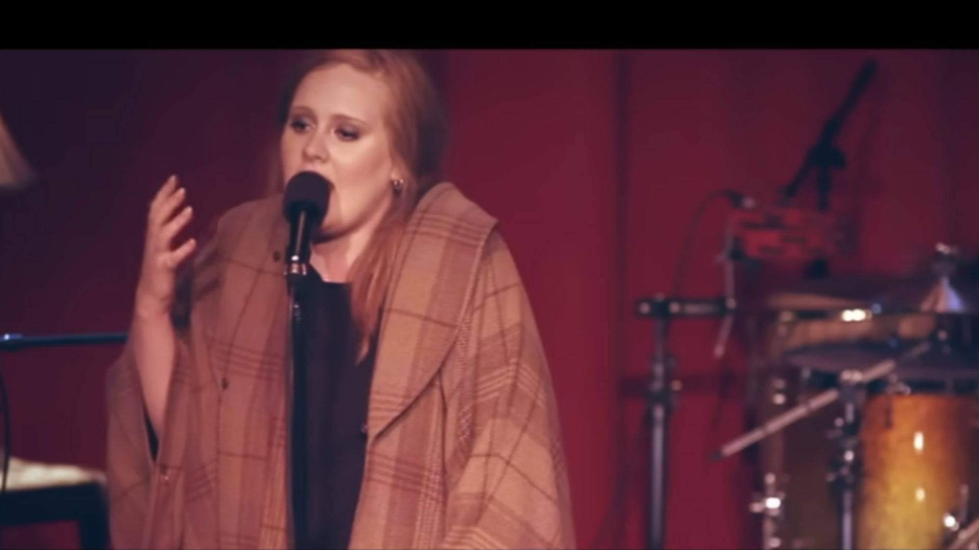 Lirik Lagu dan Terjemahan Don’t You Remember - Adele