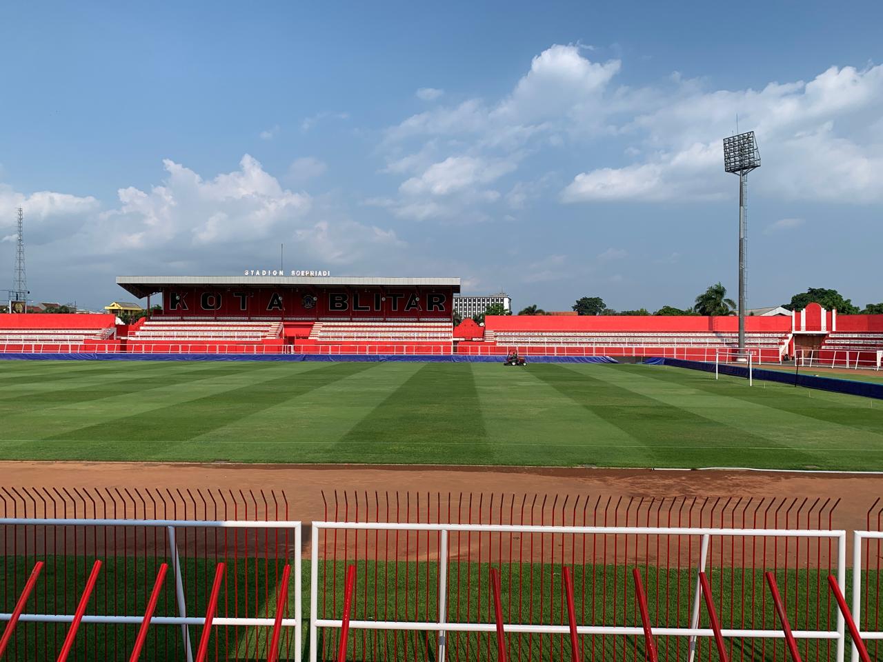 Rumput Stadion Supriyadi Rampung Diperbaiki, Siap Digunakan