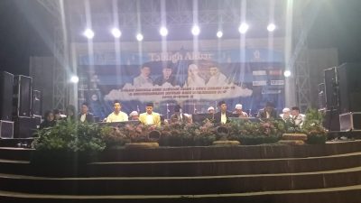 SMA Negeri 1 Kota Kediri Gelar Tabligh Akbar Tahunan Bersama Gus Azmi 