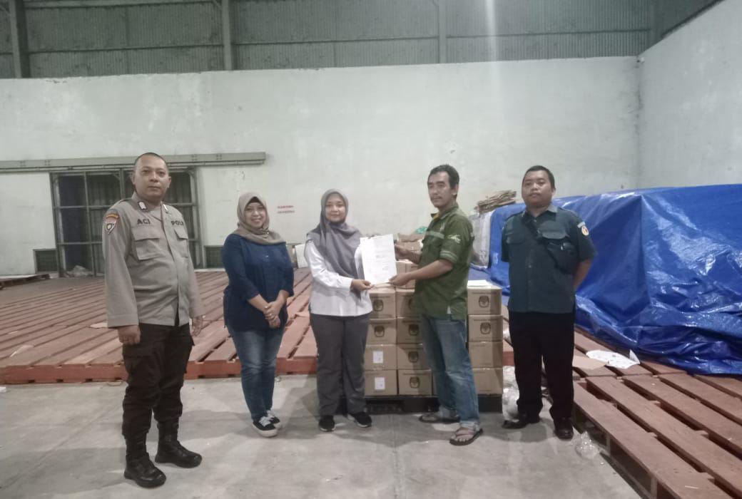 Cek Kondisi Logistik Coblosan, KPU Kabupaten Blitar  Temukan 28 Kotak Suara Rusak
