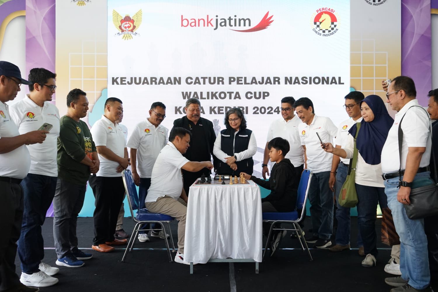 Pj Wali Kota Kediri Buka Kejuaraan Nasional Catur Pelajar Wali Kota Cup