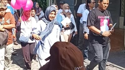 Bunda Fey Tanpa Lelah, Sapa Warga, Sampaikan Visi-Misi FREN, Ajak Warga Bersama Melanjutkan Pembangunan Kota Kediri