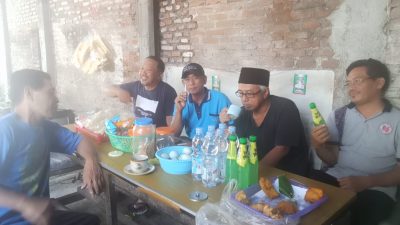 Potret Keseharian Gus Qowim, Calon Wakil Walikota Kediri, Biasa Cangkruk dan Berbaur dengan Warga