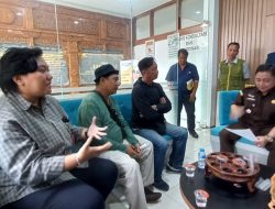 Pokmas Kota Kediri Tidak Terima Prodamas Plus 2024 Dihentikan, Datangi Kejaksaan Negeri, Konsultasi dari Sisi Hukum