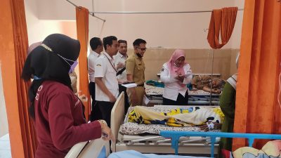 Santap Gurami Bakar, Puluhan Warga Selorejo, Blitar, Keracunan Makanan