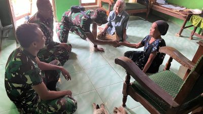  Mbah Poniyem, Warga Pagung, Semen Gembira, Rumahnya Jadi Tempat Menginap Anggota TNI Satgas TMMD Ke-122