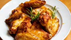 7 Inspirasi Resep Olahan Ayam Nikmat ala Chef Martin Praja yang Wajib Bunda Coba, Mantap Pol!