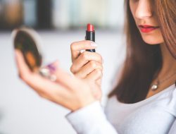 15 Rekomendasi Lip Cream Super Ringan dan Pigmented, Cocok untuk Para Wanita Karir!