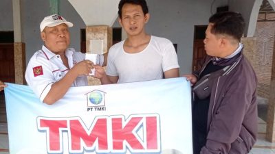 PT TMKI Berbagi Santunan ke Pengurus Masjid di Desa Mlorah, Kecamatan Rejoso, Nganjuk