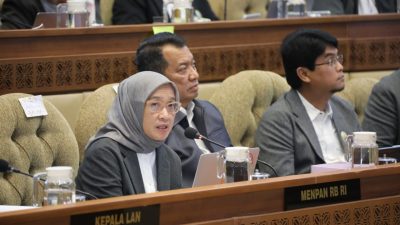 Menteri PANRB Rini Widyantini dalam Rapat Kerja (Raker) dan Rapat Dengar Pendapat (RDP) bersama Komisi II DPR RI, di Jakarta,