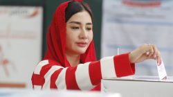 Nyoblos Bersama Novita, Mas Ipin Harapkan Pilkada 2024 Beri Manfaat untuk Masyarakat Trenggalek