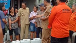 Pjs Bupati Kediri Distribusikan Bantuan Air Bersih untuk Warga Terdampak Kebakaran di Sepawon