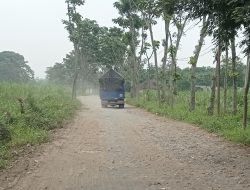 Tiga Tahun Jalan Desa Sepawon, Kecamatan Plosoklaten Mengalami Kerusakan Parah, Ini Infonya