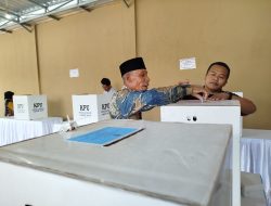 KPU Ponorogo Gelar Simulasi Pemungutan dan Penghitungan Suara untuk Pilkada 2024, Warga Ada yang Masih Bingung