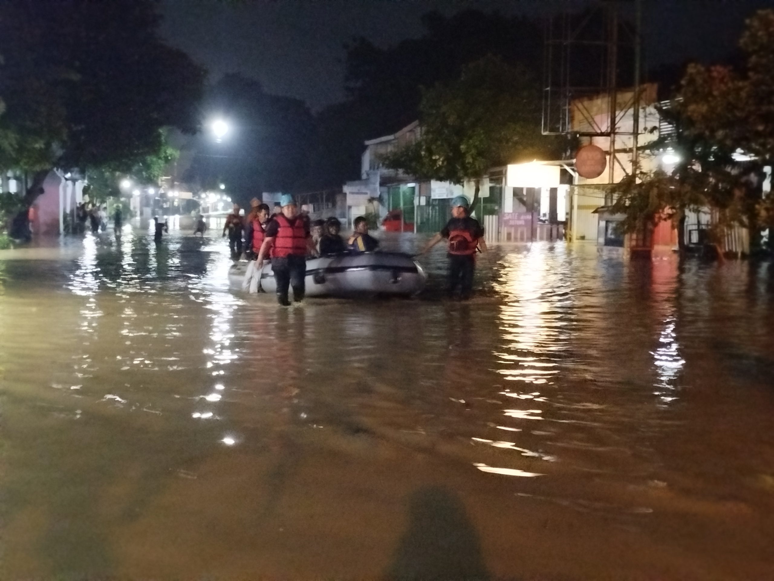 Ponorogo Dikepung Banjir, Lima Kecamatan Terendam: Jenangan Paling Parah