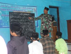 Kedekatan dengan Warga, Prajurit TNI Kodim 0809 Kediri Tanpa Lelah Mengabdi dalam TMMD ke-122