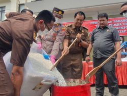 Kejari Tulungagung Musnahkan Barang Bukti 181 Kasus Tindak Pidana