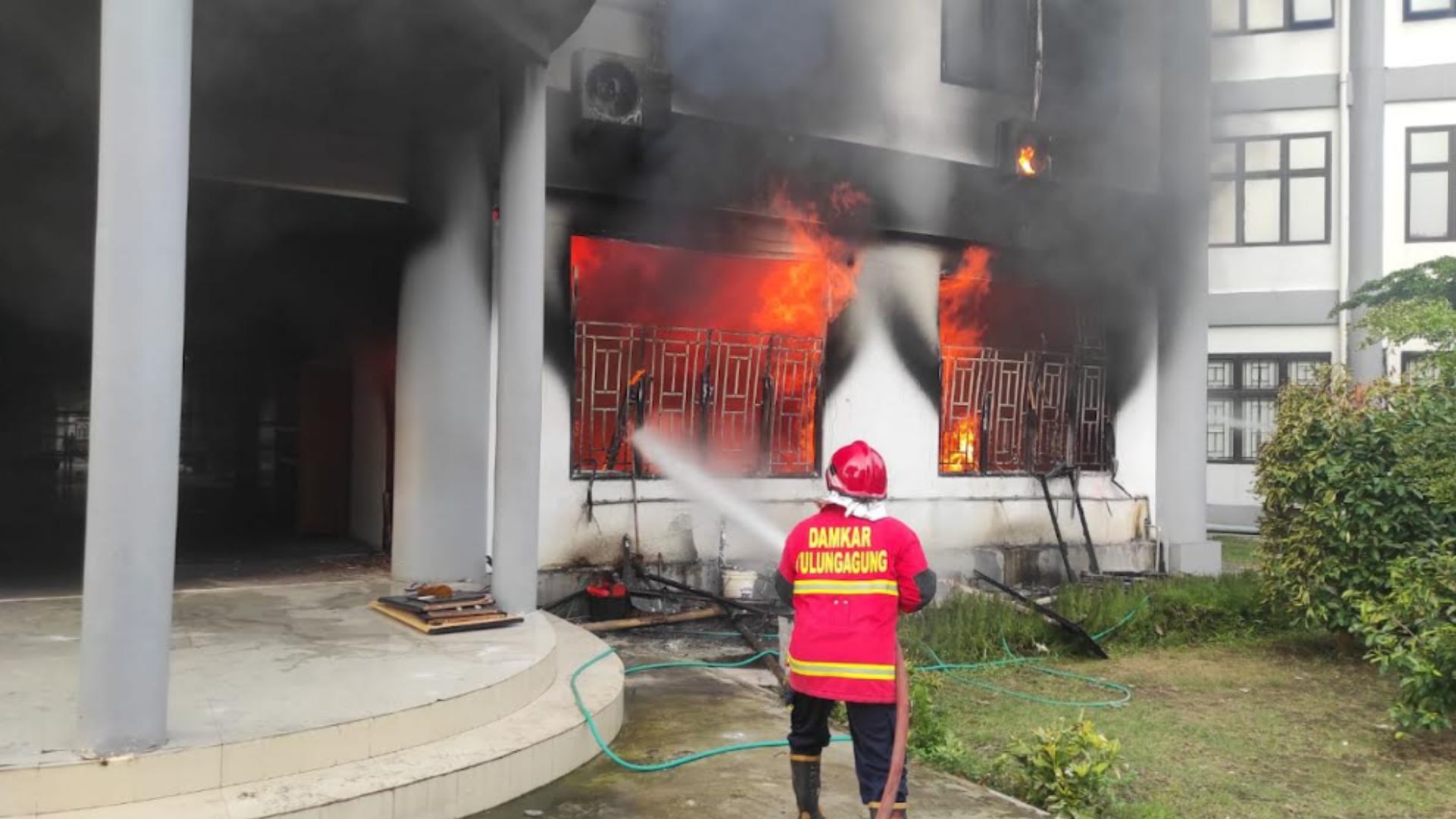 Api Melahap Gedung UIN SATU Tulungagung, Diduga Korsleting Listrik