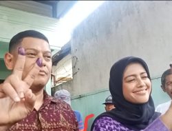 Sebelum Mencoblos di TPS 04 Kelurahan Banjaran Bunda Fey Sholat Dhuha, Optimis Akan Memimpin Kota Kediri