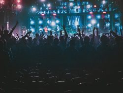 Selain Dua Lipa, Ini Daftar Penyanyi Luar Negeri yang Batal Konser di Indonesia