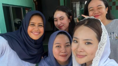 Ferry Silviana Feronica dan Regina Nadia Suwono Dorong Santripreneur di Kelurahan Lirboyo