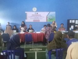 Penyerahan Sertifikat Tanah Melalui Pogram PTSL di Desa Nambaan, Kecamatan Ngasem, Kabupaten Kediri Disambut Gembira Semua Warga