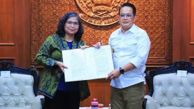 Pj Wali Kota Kediri Zanariah Terima SK Perpanjangan Masa Jabatan