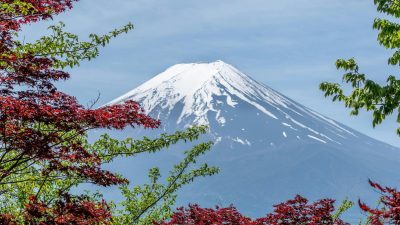 HEBOH! Puncak Gunung Fuji Tak Bersalju, Pertama Setelah 130 Tahun!