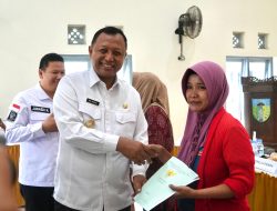 Bagikan PTSL di Dua Desa, Pjs Bupati Kediri Sampaikan Tiga Pesan Berikut Ini