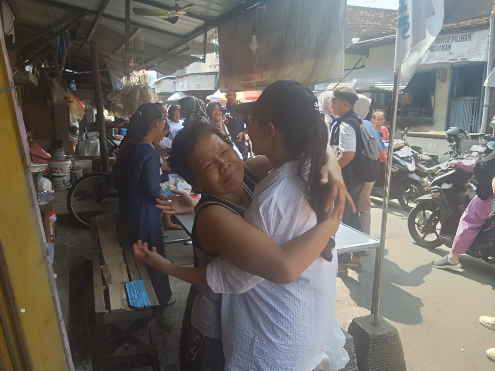 FREN Hadir di Kelurahan dandangan Warga Minta Program Kota Kediri Dilanjutkan, Salah Satunya Bantuan Modal