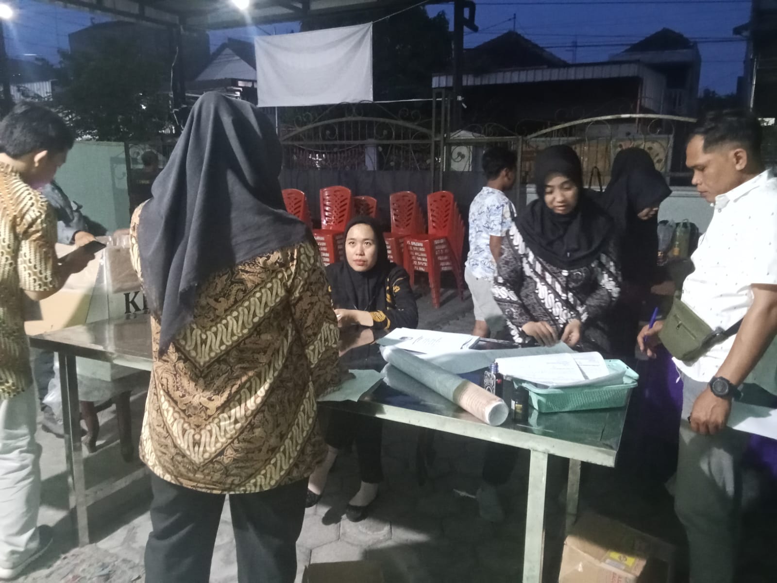 Bunda Fey Unggul di TPS 04 Kelurahan Banjaran, Kota Kediri, Tempat Dia Mencoblos